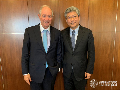 与公司顾问委员会委员、黑石集团董事长、首席执行官兼共同创办人苏世民（Stephen A. Schwarzman）合影_副本.jpg
