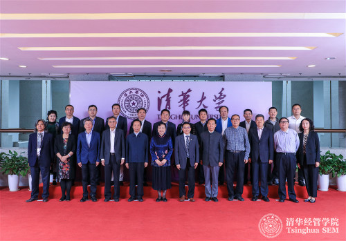 1569207078816003724.jpg 委员合影_meitu_2.jpg