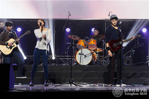 1514339823364082598.jpg 歌曲《wake》_meitu_2.jpg