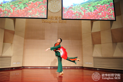 1517203848380075374.jpg x-lab 张琪 舞蹈《映山红》_meitu_2.jpg