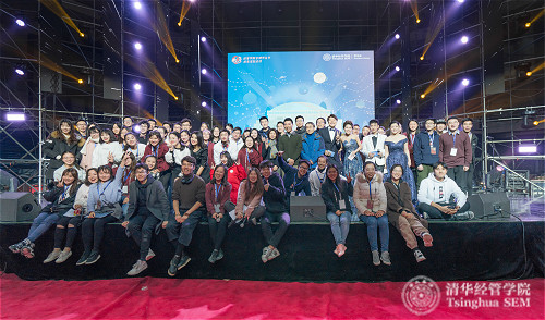 1514339970908061900.jpg 员工会同学合唱《家园》并合影_meitu_11.jpg