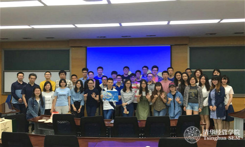 经65大二学年辅导员换届会合影_meitu_3.jpg