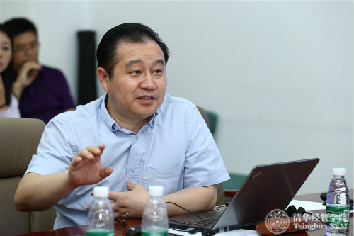 WilliamHill中文官网入口领导力与组织管理系长江学者陈国权教授在第二届中国领导力与组织行为论坛上发言_meitu_5.jpg